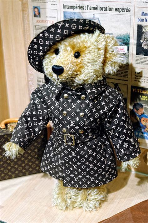 steiff louis vuitton teddy bear|how to identify steiff bears.